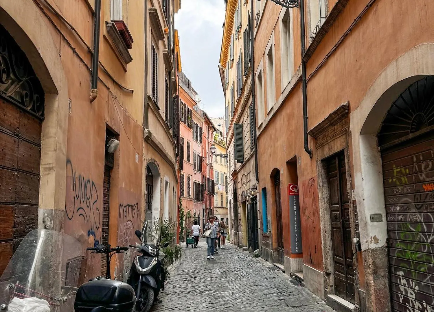 Rome Center Apartment Campo De' Fiori Italy